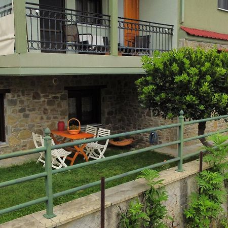 Postmans Apartment Under Meteora Kalambaka Exterior photo